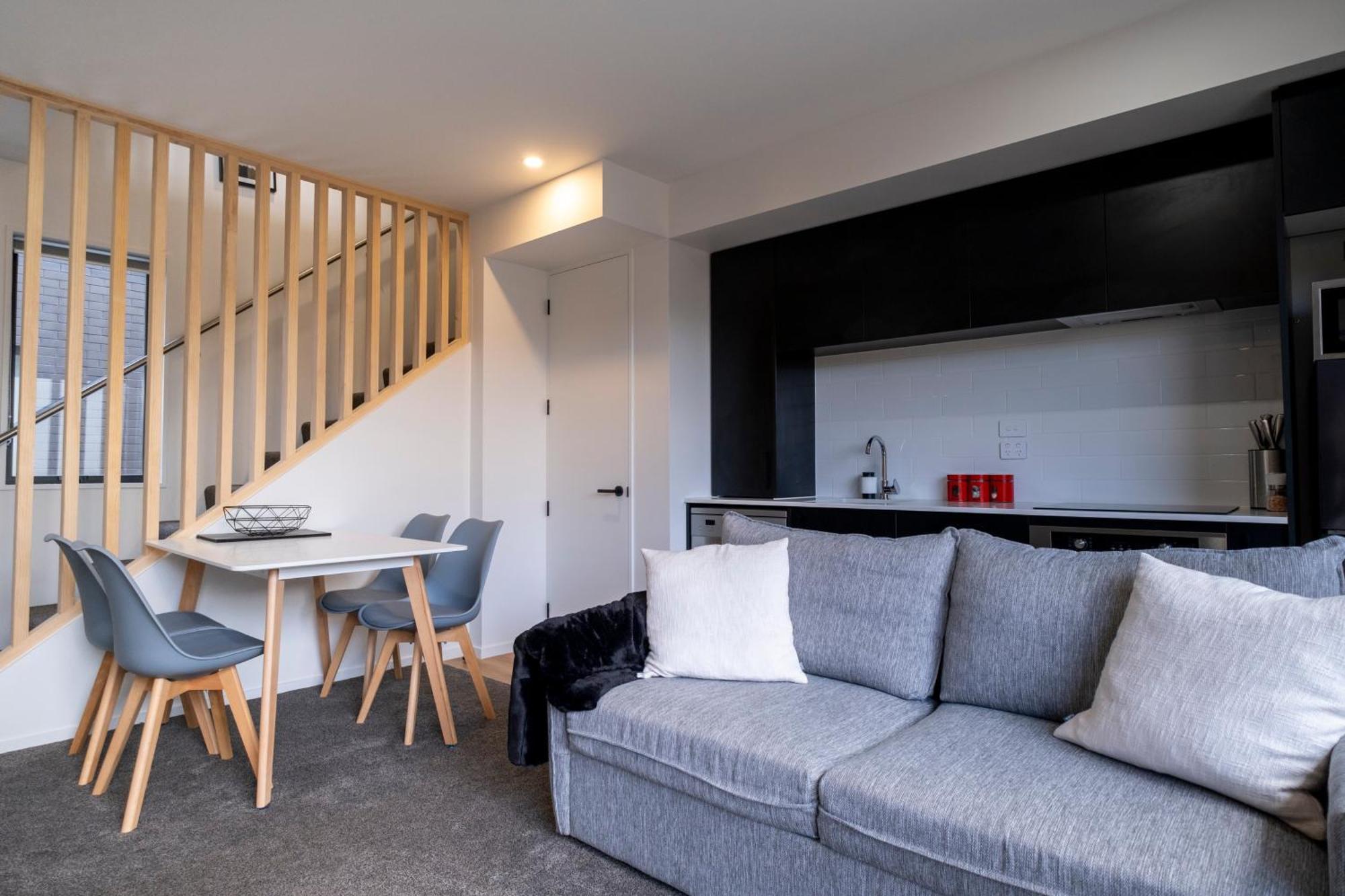 Luxury 2 Bed Townhome In Cbd Apartamento